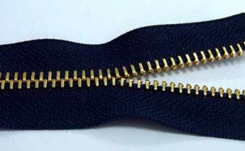 定制工作服裝的拉鏈壞了怎么維修？小妙招教你還原