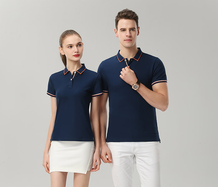 1898號時尚翻領(lǐng)短袖POLO衫現(xiàn)貨批之藏青色模特展示圖