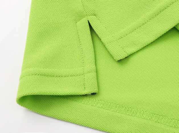 1898號時尚翻領(lǐng)短袖POLO衫訂做之成衣下擺叉細(xì)節(jié)展示圖