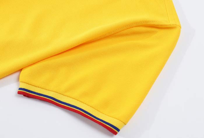 200克CVC面料間條衣領(lǐng)配織帶門瞳短袖POLO衫工作服定制之袖口細節(jié)圖
